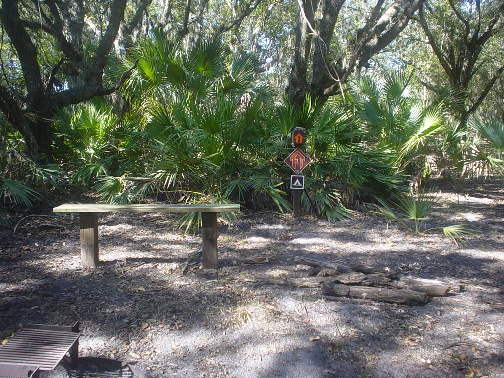 GC1JA9E Hickory Hammock Camp (Traditional Cache) in Florida, United