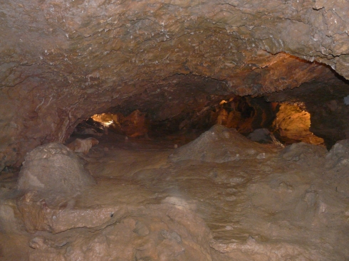 Höhle1.jpg
