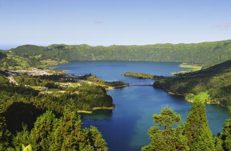 Resultado de imagem para 7 cidades aves açores