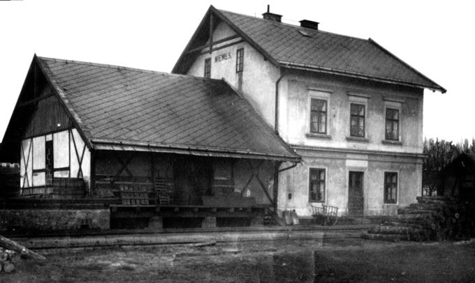 Výsledek obrázku pro staré nádraží mimoň