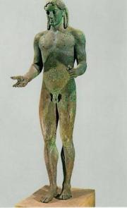 Bronze statue of the classical era