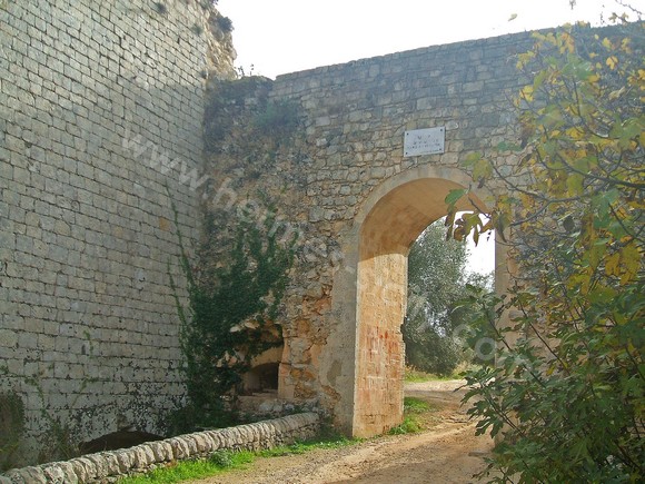 Noto Antica, la Porta della Montagna