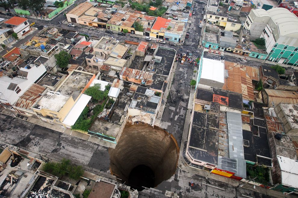 Gc6arcm Foolow Sinkhole Or Subsidence Earthcache In East Midlands United Kingdom Created By Meltdiceburg