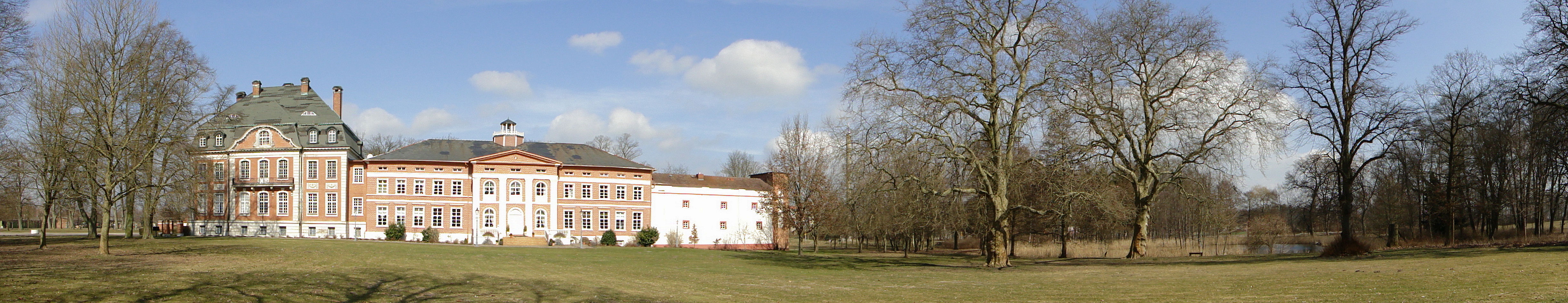 Schloss Karow und Gutspark