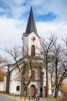 Kostel sv. Jana Křtitele v Okrouhlém Hradišti