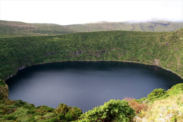 GC64V7X AZGT AS LAGOAS DAS FLORES (Traditional Cache) in Arquipélago dos  Açores, Portugal created by PALHOCOSMACHADO/