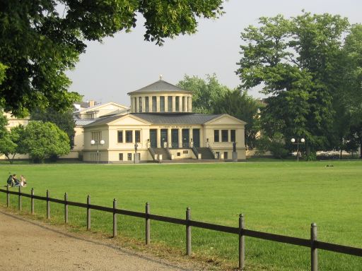 Akad. Kunstmuseum & Hofgarten