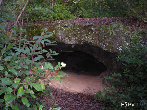 entrée de la grotte