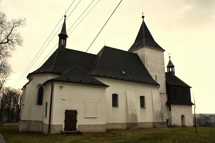 Kostel "Nejsvětější Trojice" v Jenišovicích