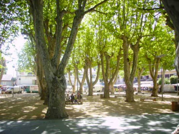 place-du-village