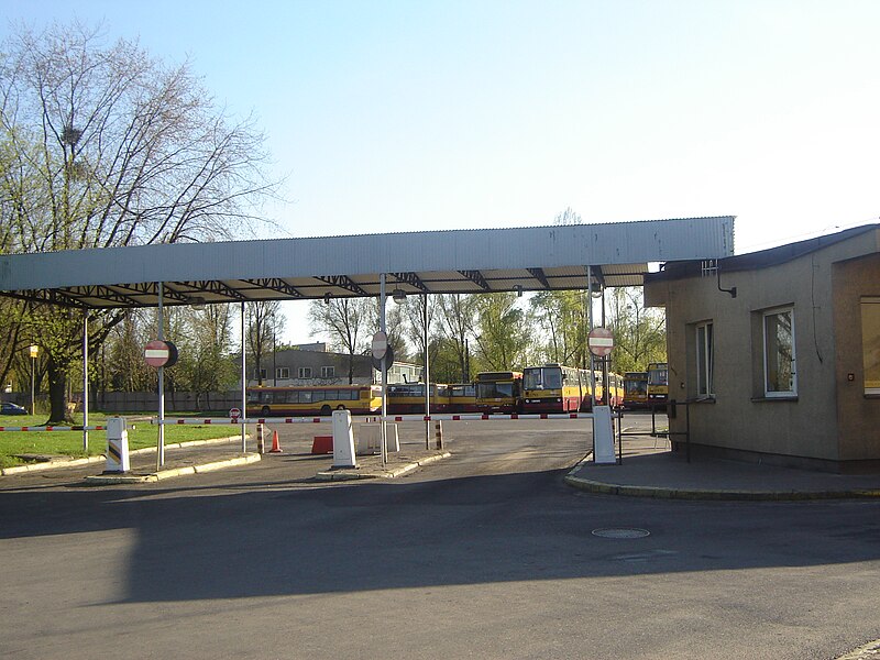 Brama wjazdowa na zakład