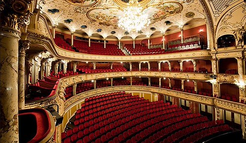 Opernhaus innen
