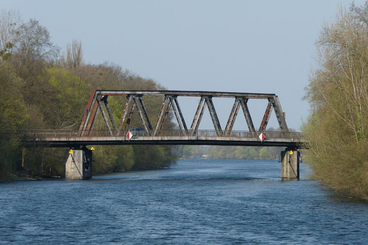 Brücke des Friedens 1950-2012