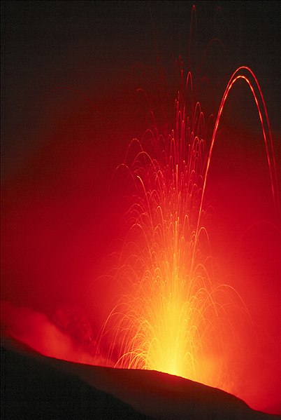 Erupção Stromboli / Strombolian eruption
