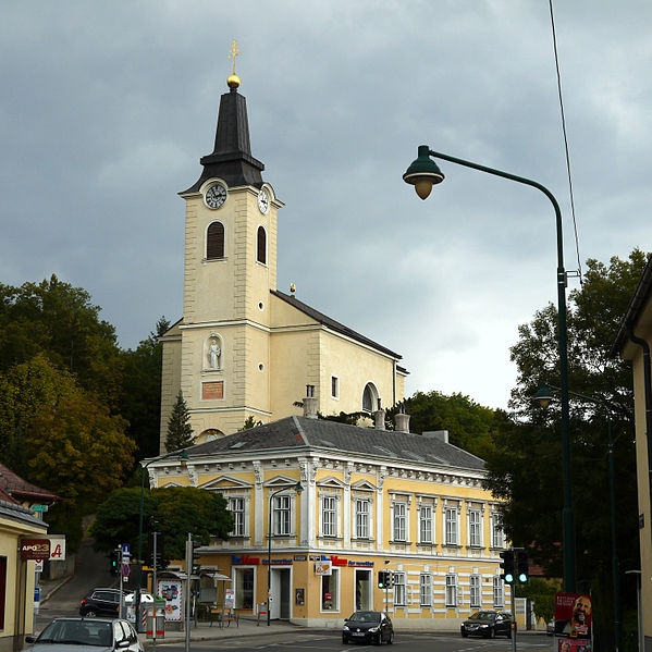 File:Kalksburger Pfarrkirche.JPG