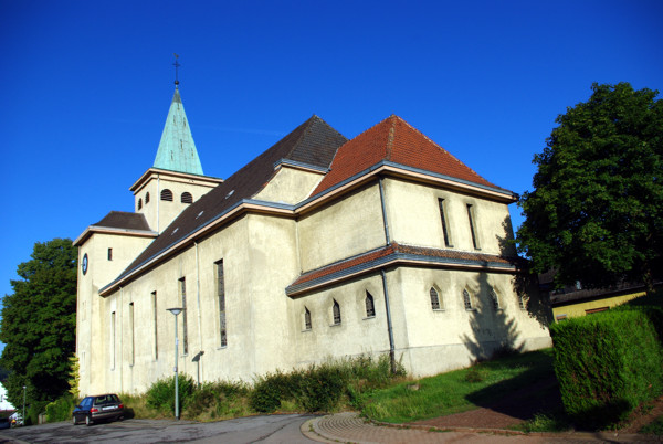 Die Dorfkirche von St. Nikolaus