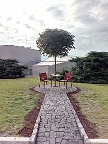 Odhalení lavičky Václava Havla bylo dne 10.10.2016 při příležitosti 10. výročí vzniku Filozofické fakulty UJEP.