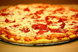 Cheese and Pepperoni Pizza (4825046245)