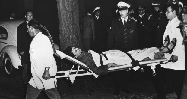 Sanitäter und Benno Ohnesorg