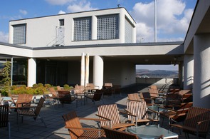 Kavárna na střeše Jednadvacítky