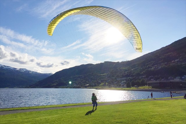 Paraglider på landingen