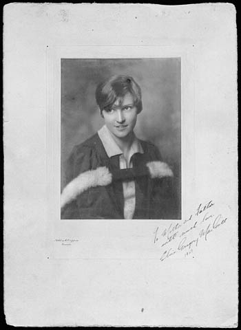 Graduation Portrait of Elizabeth Muriel Gregory “Elsie” MacGill, c. 1927 (© Library and Archives Canada / a200745)