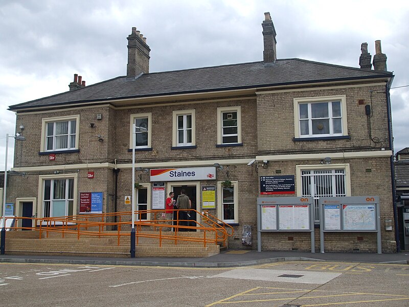 File:Staines station north building.JPG