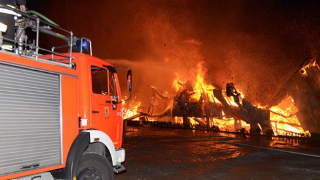 Grossbrand auf Kamelhof